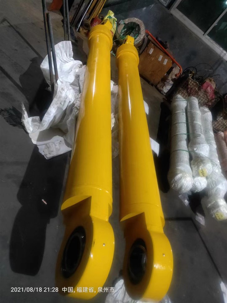 PC850 BUCKET CYLINDER