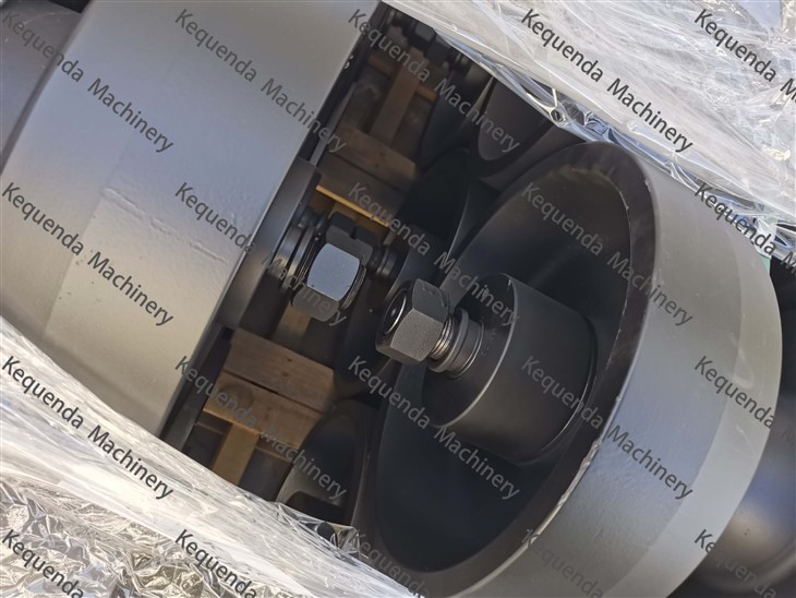 MST2200 track roller